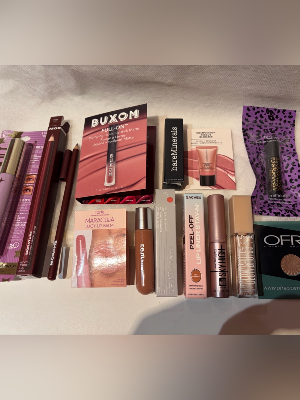 New in Box 11 piece lip 👄 and eye cosmetics set - Milani, Morphe, Buxom, NYX,+++